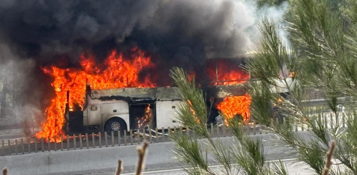 Adana'da yolcu otobüsünde yangın